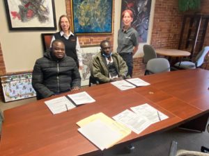 Notre clients Drissa et Fabrice Awa est arrivé au Canada avec un permis de travail pour travailler pour notre partenaire employeur Tim Hortons